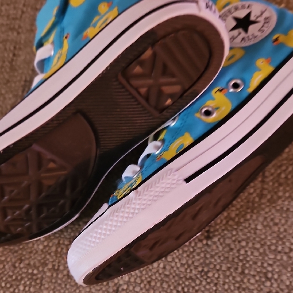 Converse Kids Blue Duck Pattern Sneakers - Picture 4 of 5